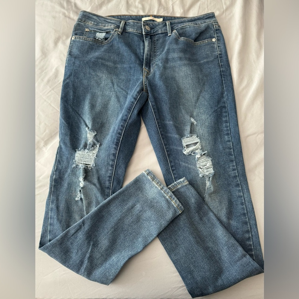 Levi's 711 Skinny Jeans